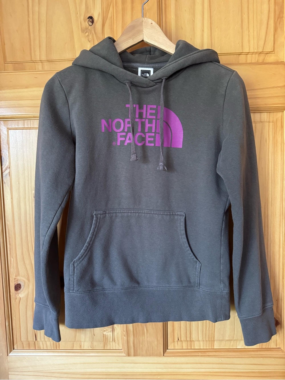 The North Face logo hoodie sweatshirt women’s size XS